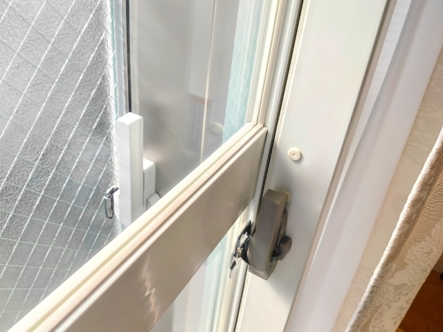 窓から逃げる熱を数値で知る:断熱の重要性